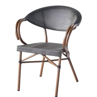 Chaise contemporaine légère en alliage d'aluminium la plus vendue avec accoudoirs pour chambre, hôtel, extérieur et loisirs