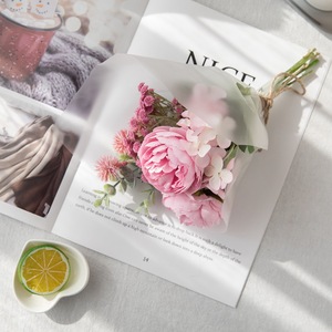 ช่อดอกกุหลาบประดิษฐ์ CallaFloral สีชมพู ผ้าทอแพน สำหรับตกแต่งงานแต่งงานและบ้าน - Product Image 1