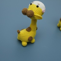 Girafe créative tricotée à la main, design de dessin animé au crochet en fil exquis, pendentif de sac frais et mignon, décoration pour adulte Yiwu