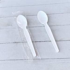 Boardwalk Heavyweight Design 1,000 Count Disposable Soup Spoons Individually <b>Wrapped</b> <b>White</b> Polystyrene Silverware Premium Case - Product Image 2