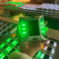 Borne solaire LED en aluminium IP68 avec réflecteur surélevé et clignotant pour marquage routier