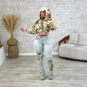 G0722 <span class=keywords><strong>Chaqueta</strong></span> Corta de <span class=keywords><strong>Mujer</strong></span> con Estampado Floral Jacquard, Cuello Cuadrado y Manga Larga, Nueva Colección Primavera 2026, Gran Venta - Product Image 4