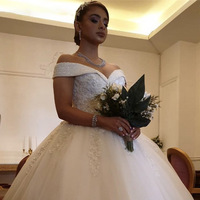 Robe de mariée de luxe à col en V, en dentelle, ornée de diamants et de perles, style princesse, robe de bal, grande taille