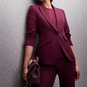Ensemble de costume professionnel élégant pour femme, coupe ajustée, couleur bordeaux, veste de blazer à revers cranté à bouton unique, vêtements de travail de bureau - Product Image 3