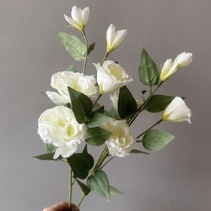 Arreglos Florales de Seda Blancos y Verdes de Estilo Forestal, Altamente Realistas, para Bodas al Aire Libre, en Forma de Arco, con Hortensias, Delphiniums y Follaje - Product Image 2