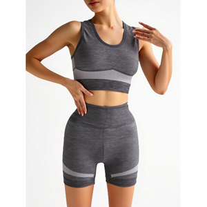 Tuta estiva Fitness Yoga da donna per il tempo libero tinta unita gilet sportivo a due pezzi + pantaloncini per palestra e attività all'aperto - Product Image 6