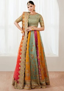 Lehenga Choli de Luxe pour Mariage et Cérémonies Spéciales – Tenue Ethnique Brodée de Créateur pour Femmes - Product Image 6