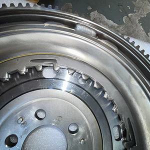 <span class=keywords><strong>Volant</strong></span> d'inertie double masse SP 23200-2B590 pour Volkswagen <span class=keywords><strong>polo</strong></span> golf7 0AM 23200 2B590 pour Hyundai Kia Sonata Elantra VelosterTucson - Product Image 2