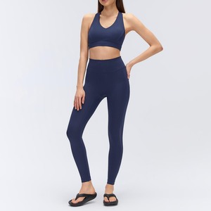 YIYI Ensemble de sport 2 pièces pour femme : Soutien-gorge de sport antichoc col en V effet seconde peau et Leggings effet push-up dos croisé - Product Image 2