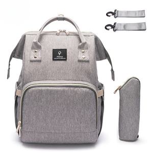 Bolsa de Pañales de Poliéster Moderna y Duradera para Mamá, Bolso Grande con Correa Antirrobo USB y Cambiador - Product Image 1