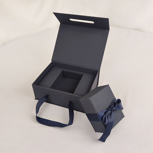 <b>Magnetic</b> closure rigid <b>gift</b> <b>box</b> flip top <b>gift</b> <b>box</b> rigid <b>box</b> with fabric handle luxury <b>gift</b> <b>box</b> portable hard <b>gift</b> <b>box</b> - Product Image 1