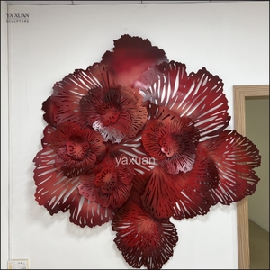 Grande sculpture <span class=keywords><strong>murale</strong></span> en acier inoxydable rouge en forme de fleur, art floral découpé au laser 3D, sculpture métallique personnalisée pour la décoration du hall d'hôtel - Product Image 2