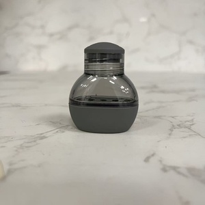 Nouveau modèle de mini-appareil médicamenteux pour le cuir chevelu avec boule infusée d'huile pour masser et appliquer des médicaments, masseur du cuir chevelu - Product Image 2
