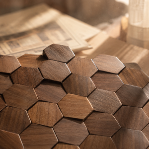 Mosaïque hexagonale en bois de noyer noir naturel récupéré <span class=keywords><strong>pour</strong></span> revêtement mural intérieur de luxe <span class=keywords><strong>pour</strong></span> la décoration d'hôtels et d'espaces commerciaux - Product Image 4