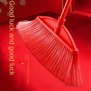 <span class=keywords><strong>Balai</strong></span> à cheveux en plastique domestique rouge une génération de <span class=keywords><strong>balai</strong></span> de nettoyage intérieur en laine douce élargi en soie de <span class=keywords><strong>glace</strong></span> matériel PET en bois de poche - Product Image 4