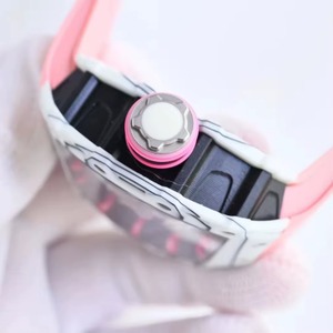 Reloj Deportivo y Casual Ligero con Esfera en Forma de Tonneau, Totalmente Esqueletizado, en Rosa y Blanco. - Product Image 4