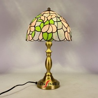 Lampe de chevet/table LED Tiffany style rose, abat-jour en verre teinté soudé, personnalisable, vente en gros, collection 2026 Sensmuel