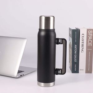 Bouteille isotherme portable en acier inoxydable 1,0 L 1,4 L 1,9 L pour sports de plein air avec poignée – Durable - Product Image 3