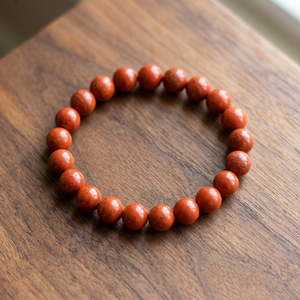 Bracelet artisanal en pierres précieuses rouges polies, perles rondes de 8 mm, style chakra, yoga, méditation, spirituel, élastique - Product Image 1
