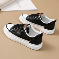YQ30 mocassins décontractés chaussures de planche en cuir PU blanc avec semelle surélevée mince durable et polyvalent pour les saisons de printemps et d'automne