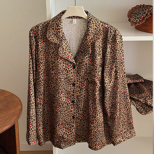 Nuovo <span class=keywords><strong>Pigiama</strong></span> Intero da Donna 2026 in Seta Ghiaccio con Stampa Leopardata, Maniche Lunghe e Scollo a V, Traspirante, con Mascherina per Occhi - Disponibile all'Ingrosso - Product Image 2