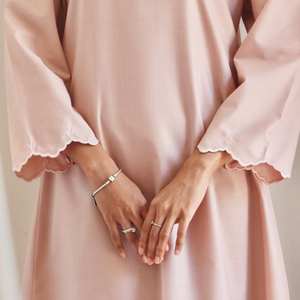 Personnalisé Malaisie Indonésie Musulman Coton <span class=keywords><strong>Baju</strong></span> <span class=keywords><strong>Kurung</strong></span> 2022 Floral Imprimé Blouse et Jupe Longue Ensembles <span class=keywords><strong>Baju</strong></span> <span class=keywords><strong>Kurung</strong></span> - Product Image 1