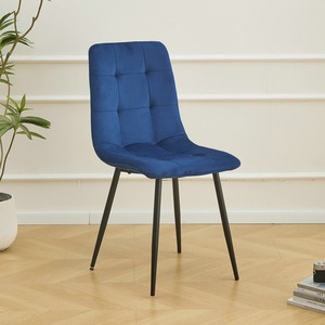 Sillas de Comedor Elegantes: Asiento Acolchado de Terciopelo Marrón Intenso con Patas de Metal Negro para Comedor o Sala de Estar - Product Image 6