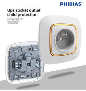 Nouvelle <span class=keywords><strong>prise</strong></span> murale Schuko norme UE 2026 PHIDIAS U6 90x90mm avec anneau décoratif or/argent pour contrôle de l'éclairage - Product Image 1