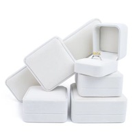 Boîte à bagues en velours personnalisée avec logo, grise, taille et forme variées, pour boucles d'oreilles, colliers, bijoux, boîtes cadeaux beiges, boîtes en velours violet pour bijoux