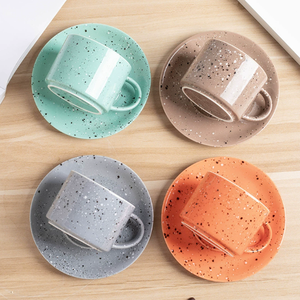 Taza de Té de Porcelana Cerámica Moderna Hecha a Medida con Platillo, Ecológica, Apta para Lavavajillas, Microondas y Horno, Colores Vibrantes, Venta al por Mayor - Product Image 1