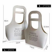 Sac à main en papier kraft portable en gros pour fleuriste, recyclable, imperméable, emballage de bouquet, boîte cadeau avec impression en relief