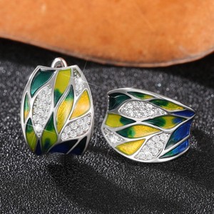 Orecchini in Smalto Verde con Zirconi, Eleganti Orecchini Pendenti Stile Naturale per Donne - Product Image 5