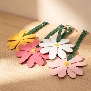 Porte-clés Bohème en Cuir PU à Motif Floral, Breloques de Sac, Ornements de Sac à Main, Cadeaux Promotionnels - Product Image 1