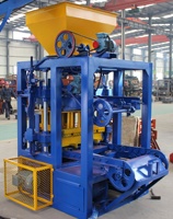 Machine à fabriquer des briques QT4-24. Machine à blocs efficace. Machine à briques en béton.