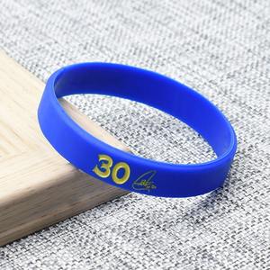 Fabricante Debossed Ink Filled Custom Silicone <span class=keywords><strong>Wristband</strong></span> Baloncesto Fan Design Bracelet Durable Smoothly Sport Rubber Band - Product Image 5