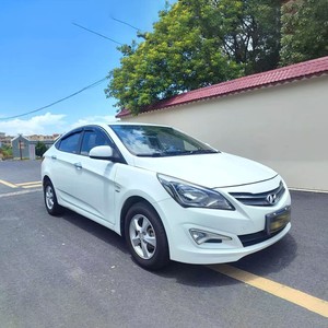 Voiture d'occasion <span class=keywords><strong>Hyundai</strong></span> Verna 1.4 GLS Smart <span class=keywords><strong>2017</strong></span>, berline, conduite <span class=keywords><strong>à</strong></span> gauche, essence, pour exportation vers l'Afrique - Product Image 3