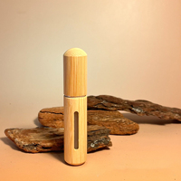Botol Semprot Bambu Kosong dengan Interior Kaca, Botol Sampel Parfum Mini Isi Ulang, Wadah Pewangi Portabel yang Dapat Digunakan Kembali