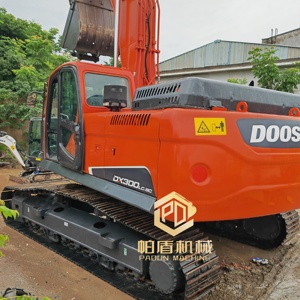 รถขุดดินไฮดรอลิก Doosan DX300LC-9C มือสองคุณภาพสูง สภาพดี ขนาด 30 ตัน เครื่องจักรสำหรับงานดิน - Product Image 1