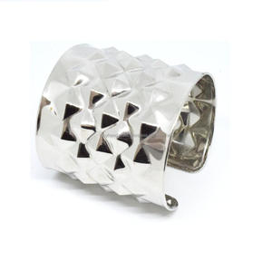 Nouveau Bracelet Manchette Wishes pour Femme, en Acier Inoxydable Martelé, Style Bio, Meilleure Vente - Product Image 3