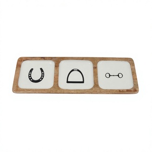 Plateau de service pour snacks, noix et biscuits, en bois naturel émaillé, 3 compartiments, plateaux en bois, designs personnalisables - Product Image 1