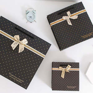 Bolsas de Papel de Regalo de Lujo con Impresión Personalizada, Bolsas de Papel al por Mayor con su Propio Logotipo para Ropa, Pequeñas Empresas - Product Image 6