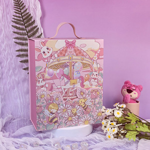 Coffret cadeau pour enfants du parc d'attractions Merry-Go-Round enchanteur, éclairant le monde des contes de fées de votre enfant - Product Image 3