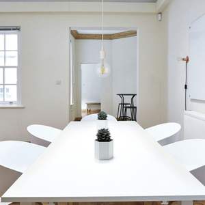 ชุดโคมไฟแขวนซิลิโคน E27 สีม่วง เหมาะสำหรับการตกแต่งแสงสว่างและสร้างบรรยากาศอบอุ่น - Product Image 3