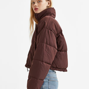 Veste matelassée d'hiver à col haut pour femmes manteau matelassé à la palangre de qualité avec matériau de remplissage en coton - Product Image 4