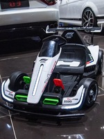 Vitesse Go-kart Simulator Intérieur Ride-on Cars Machine de jeu de course pour enfants Divers amusement en famille