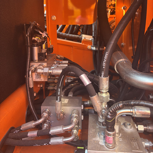 รถตักล้อยาง Lonking CMD6210W 2025 กำลัง 112 กิโลวัตต์ รับน้ำหนักได้ 20.85 ตัน น้ำหนักเครื่อง 20850 กิโลกรัม พร้อมรายงานการตรวจสอบชิ้นส่วนแท้จากโรงงาน - Product Image 6