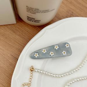 Новая заколка для волос YJL в корейском стиле, треугольная, из ацетата, цвета желе, с цветочным узором, для девочек, заколка-«уточка», милая, стильная, для челки - Product Image 6