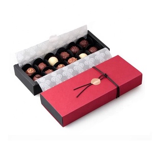 Boîte cadeau personnalisée de luxe avec estampage à chaud pour chocolats pralinés, avec inserts en papier - Product Image 6