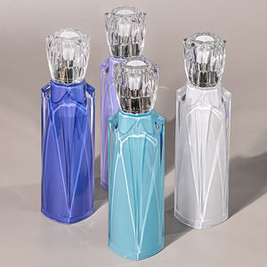 Bouteilles essentielles de lotion cosmétique d'emballage acrylique bleu de soins de la peau de forme en cristal de <span class=keywords><strong>50ml</strong></span> avec la pompe - Product Image 1