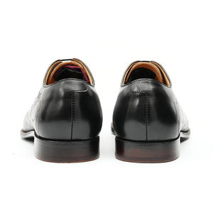 Zapatos de cuero transpirables y a la moda para hombre, zapatos formales de negocios, zapatos casuales planos, zapatos para exteriores que aumentan la altura, zapatos de talla grande para hombre - Product Image 4